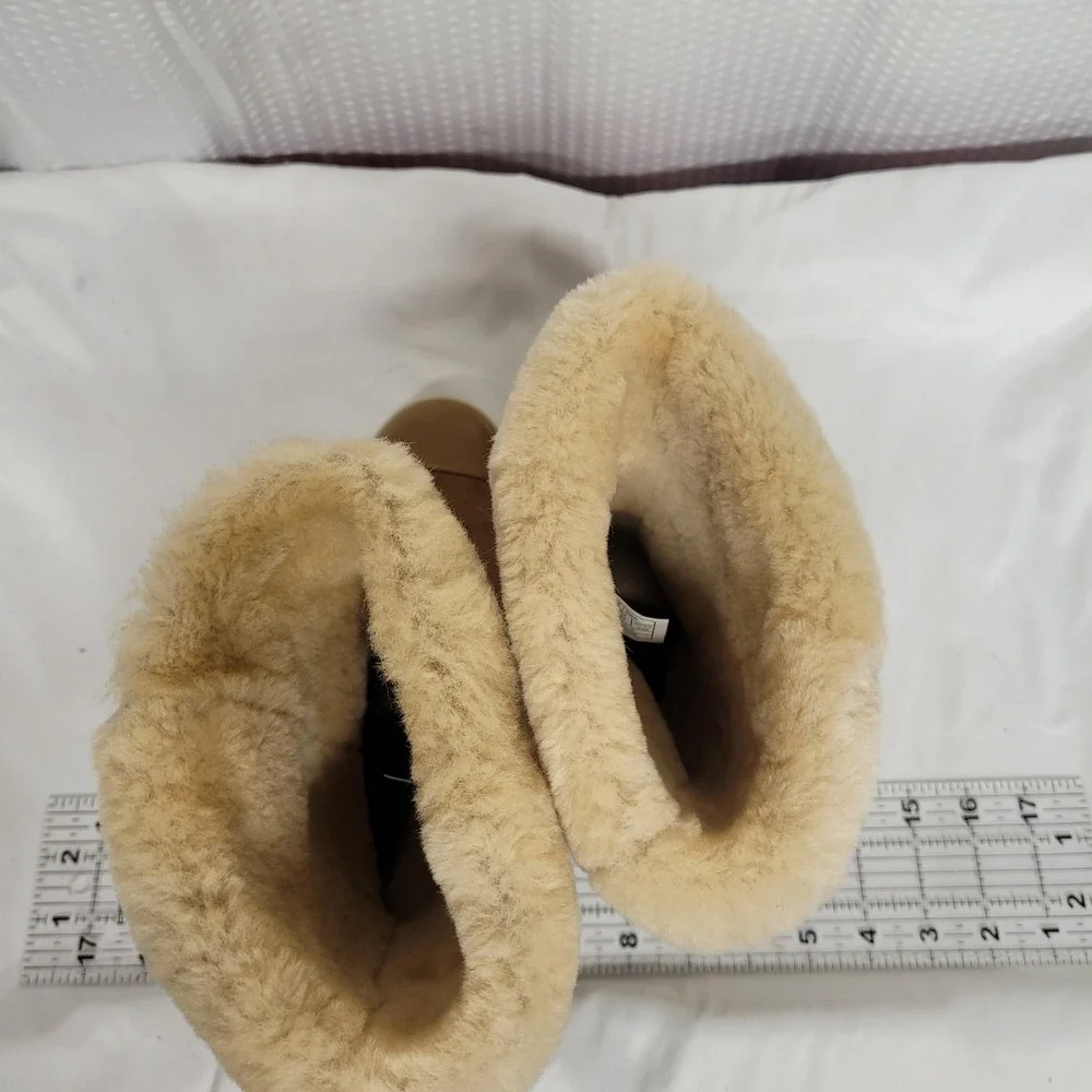UGG Australia Chestnut Suede Shearling Sneaker Boots Rubber Toe Cap 5034